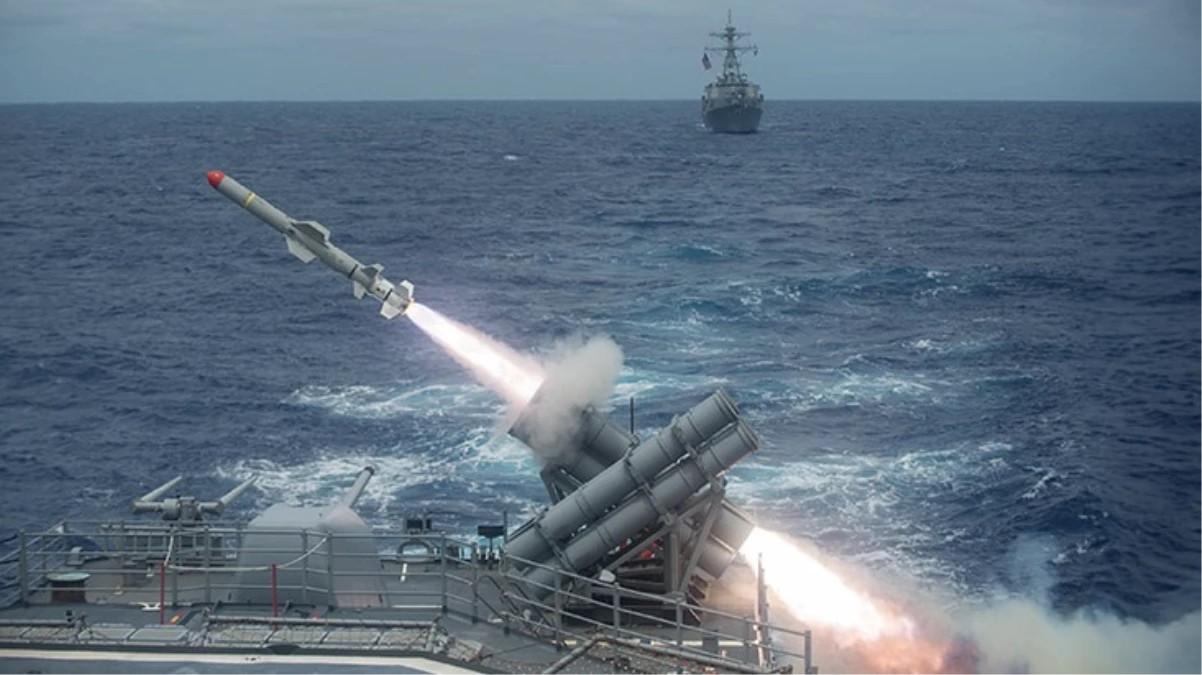 İran'ın füze saldırısı tehlikesi nedeniyle ABD savaş gemisi İsrail açıklarına demirledi