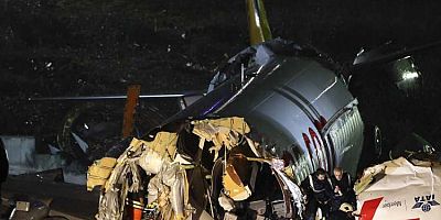 40 Metreden Zemine Çakılan Uçakta İnceleme Devam Ediyor 3 Kişi hayatını Kaybetti 174 yaralı Var