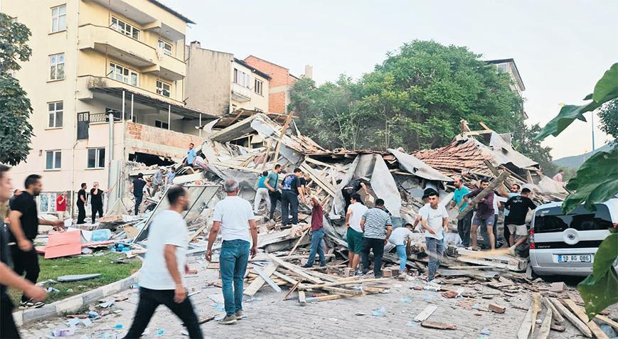 6.1’lik depremde bir can kaybı