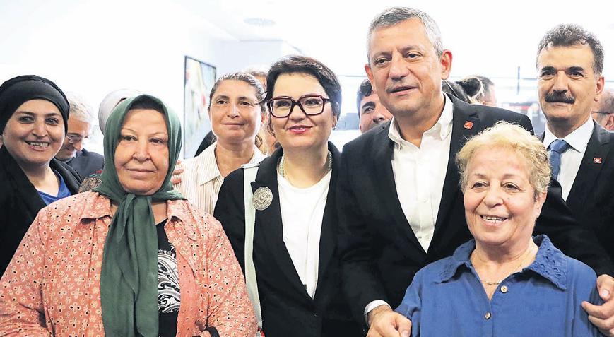 CHP kurultay rekoruna koşuyor! Bir yılda iki olağanüstü bir olağan üç kurultay