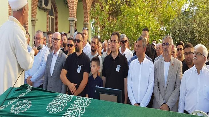 CHP Lideri Özgür Özel Balıkesir'de cenaze törenine katıldı
