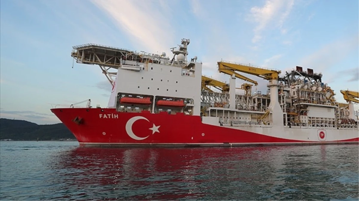 Fatih'e Karadeniz'de yeni görev! Göktepe-2 kuyusunda sondaj başladı