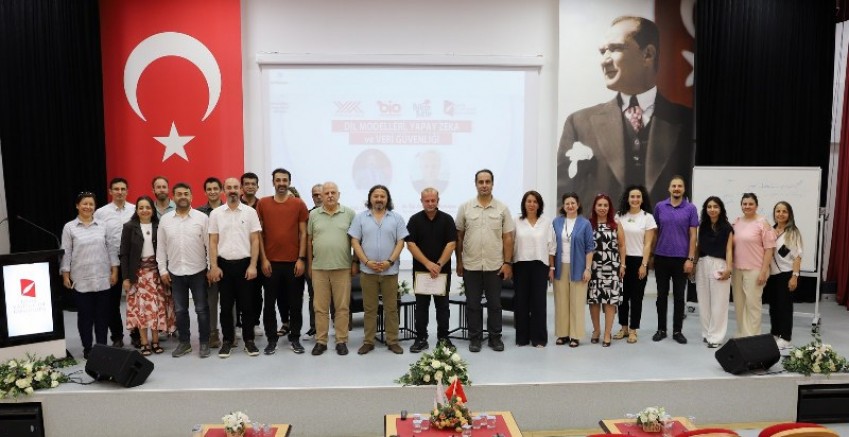 İKÇÜ BİO’dan 'Yapay Zekâ ve Veri Güvenliği Söyleşisi'