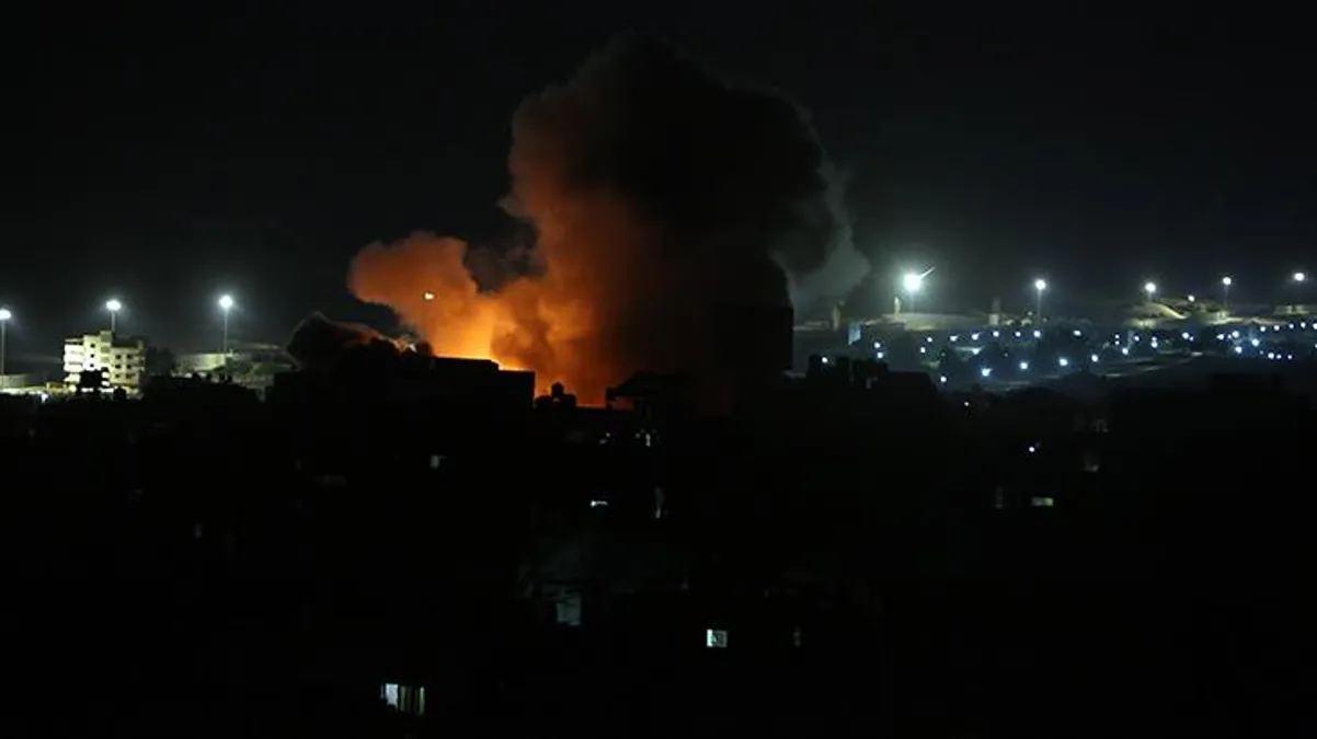 İsrail Gazze'ye saldırılarını sürdürüyor: 24 kişi yaşamını yitirdi, 203 yaralı var