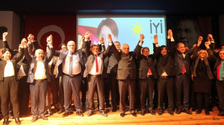 İYİ Parti, İzmir adaylarını tanıttı
