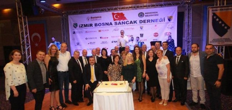 İzmir Bosna Sancak Derneği 23.Yılını Kuşadası'nda Kutladı