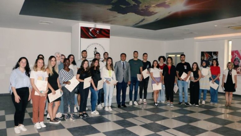 İzmir İl Milli Eğitim Müdürlüğünde 'Ulusal Staj Programı’ Öğrencileri İle Toplantı Yapıldı
