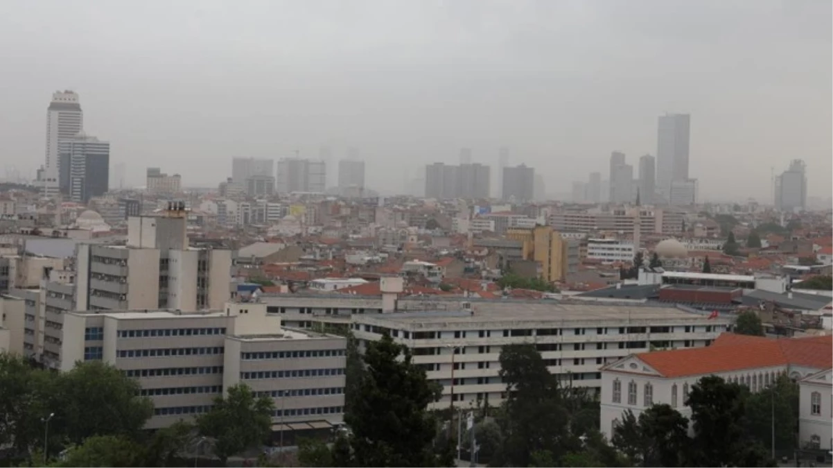 İzmir'i çöl bulutu kapladı! Uzmanlardan maske uyarısı geldi