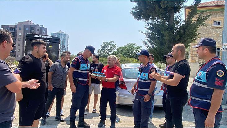 Jandarmaya 186. yıl sürprizi: Kavga sanıp geldiler, kutlamayla karşılaştılar