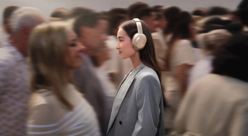 JBL Tour One M3 ile Efsanevi JBL Pro Sound ve Hi-Res Ses Deneyimini Bir Arada Yaşayın