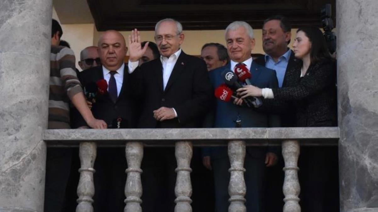 Kılıçdaroğlu Antalya'da balkon konuşması yaptı: Erdoğan'ı emekli etmeye söz verdim