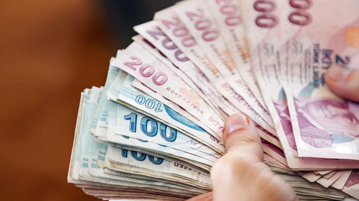 Cumhurbaşkanı Erdoğan'dan öğrencilere müjde: Lisans öğrencilerinin aylık bursunu 1250 liraya çıkarıyoruz