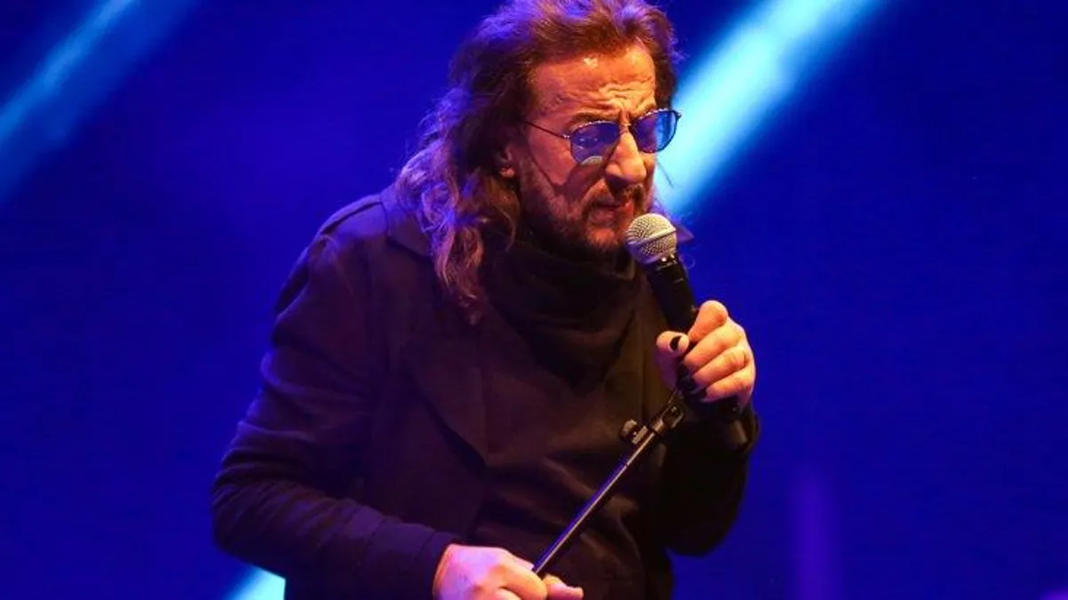 Türk müziğinin efsane isimlerinden İlhan İrem, 67 yaşında hayatını kaybetti