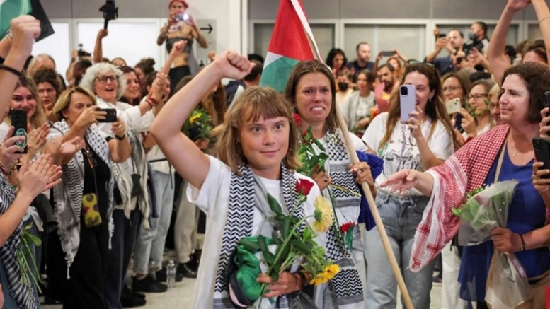 Soykırımcı İsrail Yasa Dışı Ablukayı Kıran Sumud Filosundan 171 Aktivisti Daha Sınır Dışı Etti