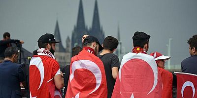 Almanya 1 Milyon Türk'ün Vatandaşlığını İptal Ediyor
