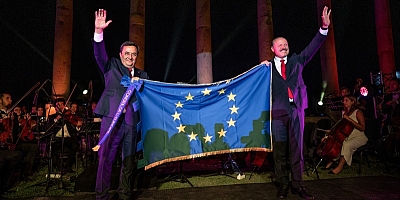 Batur: 'Avrupa Şeref Bayrağı’nı gururla taşıyacağız'