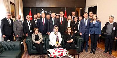 Beydağ Belediye Belediye Başkanı Feridun Yılmazlar, Kılıçdaroğlu'nu Ziyaret Etti