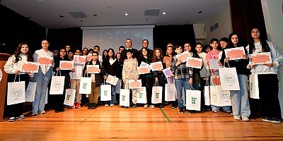 Bornovada genç kaşifler sertifikalarını aldı