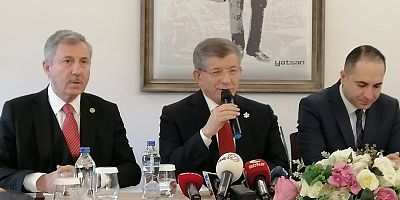 Davutoğlu İzmir’de Basınla Buluştu; 'Cumhurbaşkanı Adayı Şu An Önceliğimiz Değil'