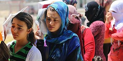 Guardian: Türkiye ve Lübnan, Suriyeli göçmenlerin sınır dışı işlemlerini hızlandırdı