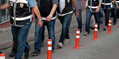 İzmirde FETÖ operasyonu! 14 kilit isim hakkında yakalama kararı