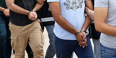 İzmir Merkezli 28 İlde FETÖ Operasyonu 53 Gözaltı