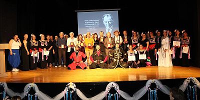  İzmir Rumeli Kadınları Derneği’nden Emeğe Saygı