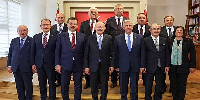Kılıçdaroğlu CHP’li Başkanlarla Bir Araya Geldi! ‘Akşener’e Mesaj Karesi