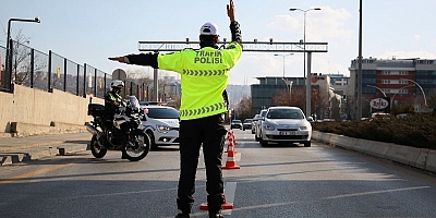 Meclisin Gündemine Geldi Polisin ‘Dur’ İhtarına Uymayanlar Yandı! ‘