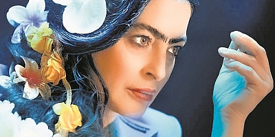 Mine Çayıroğlu Frida Rolüyle İzmirli Tiyatroseverle Buluştu 