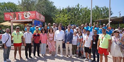 Seferihisar'ın 'Mavi Bayraklı' plajında çevre şenliği