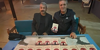 Söz Yazarı ve Besteci Ercan Kan; 'İki Dakika' Şiir Kitabının Tanıtımında Sanatçı Dostlarıyla Buluştu