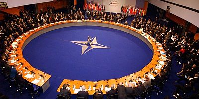 Türkiye'nin Savaş Gemilerini Taciz Ettiğini Öne Süren Sömürgeci Fransa'dan Tansiyonu Fırlatacak Açıklaması! Nato'ya Şikayet Ettiler