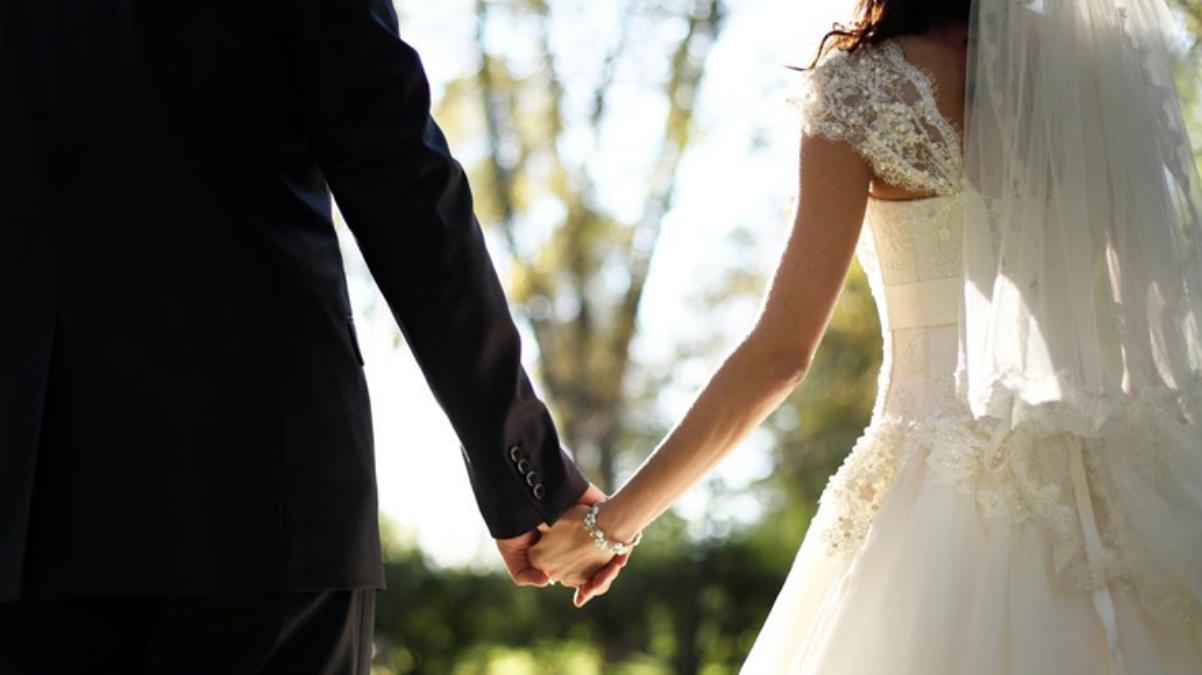 Evleneceklere Sıfır Faizli Ve Uzun Vadeli Evlilik Kredisi Önerisi