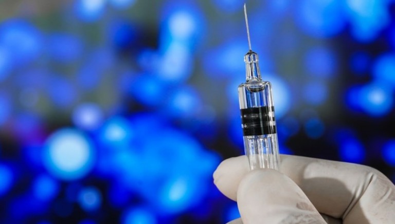 Türkiye’de Aralık ayında risk grubuna Covid-19 aşısı