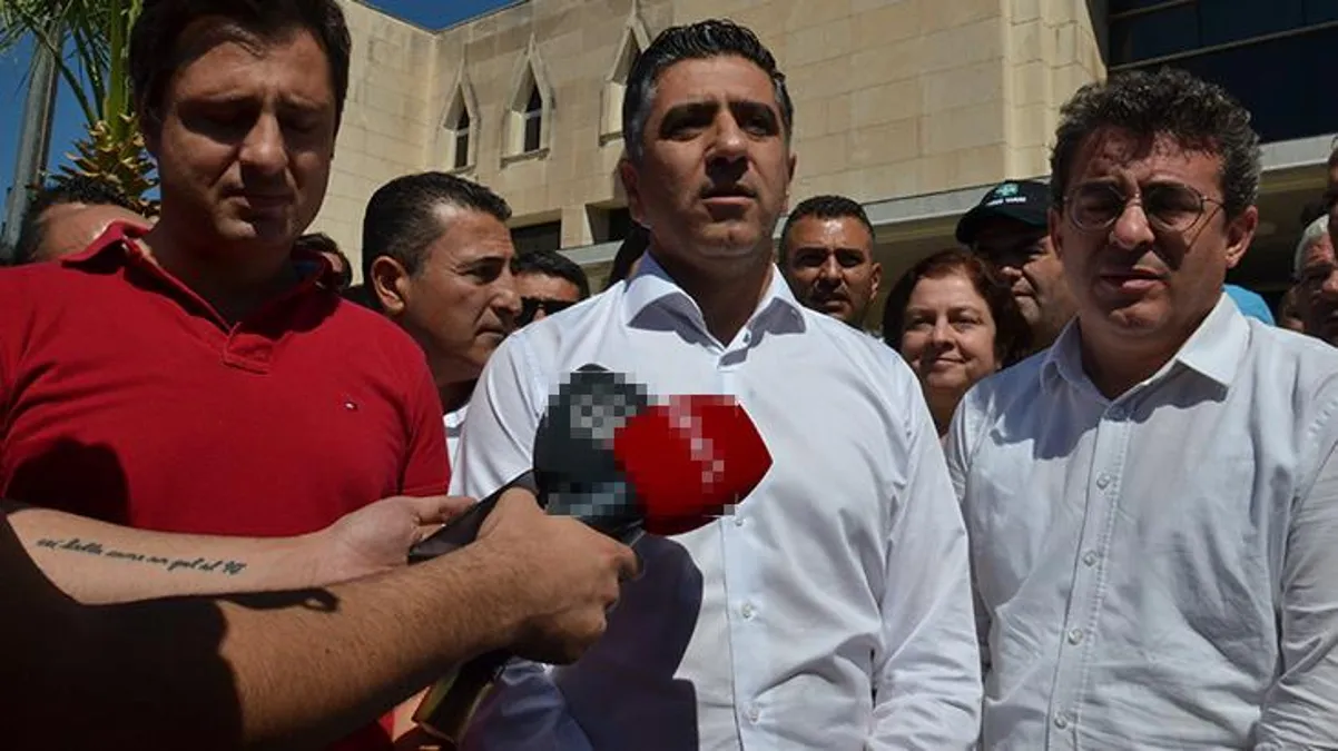 Yolsuzluk soruşturması kapsamında gözaltına alınan İzmir Menderes Belediye Başkanı Mustafa Kayalar ve 31 şüpheli serbest kaldı